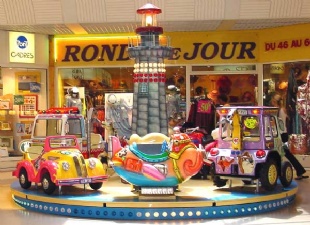 Mange Doll 2000 du Centre Commercial Puget s/ Argens