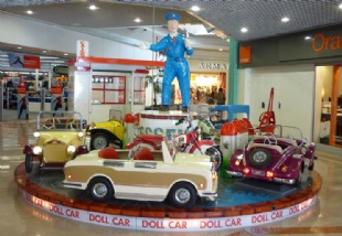 Man�ge Doll 2000 du Centre Commercial Carrefour