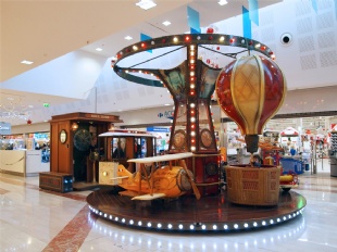 Mange Doll 2000 du Centre Commercial Grand Var